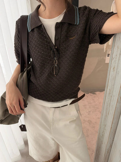 B64 / 鏤空肌理感小刺繡學院風短袖polo針織上衣
