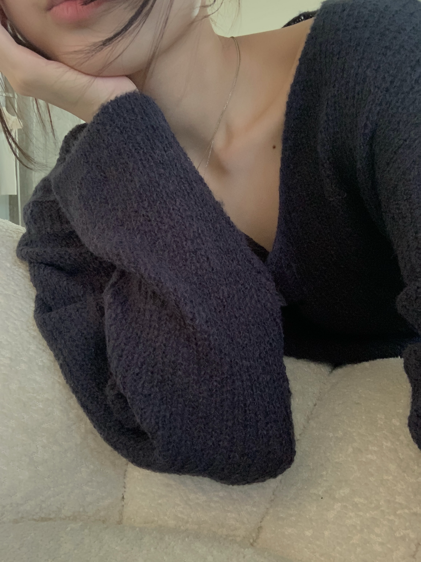 // 柔軟親膚馬海毛11色v領NT