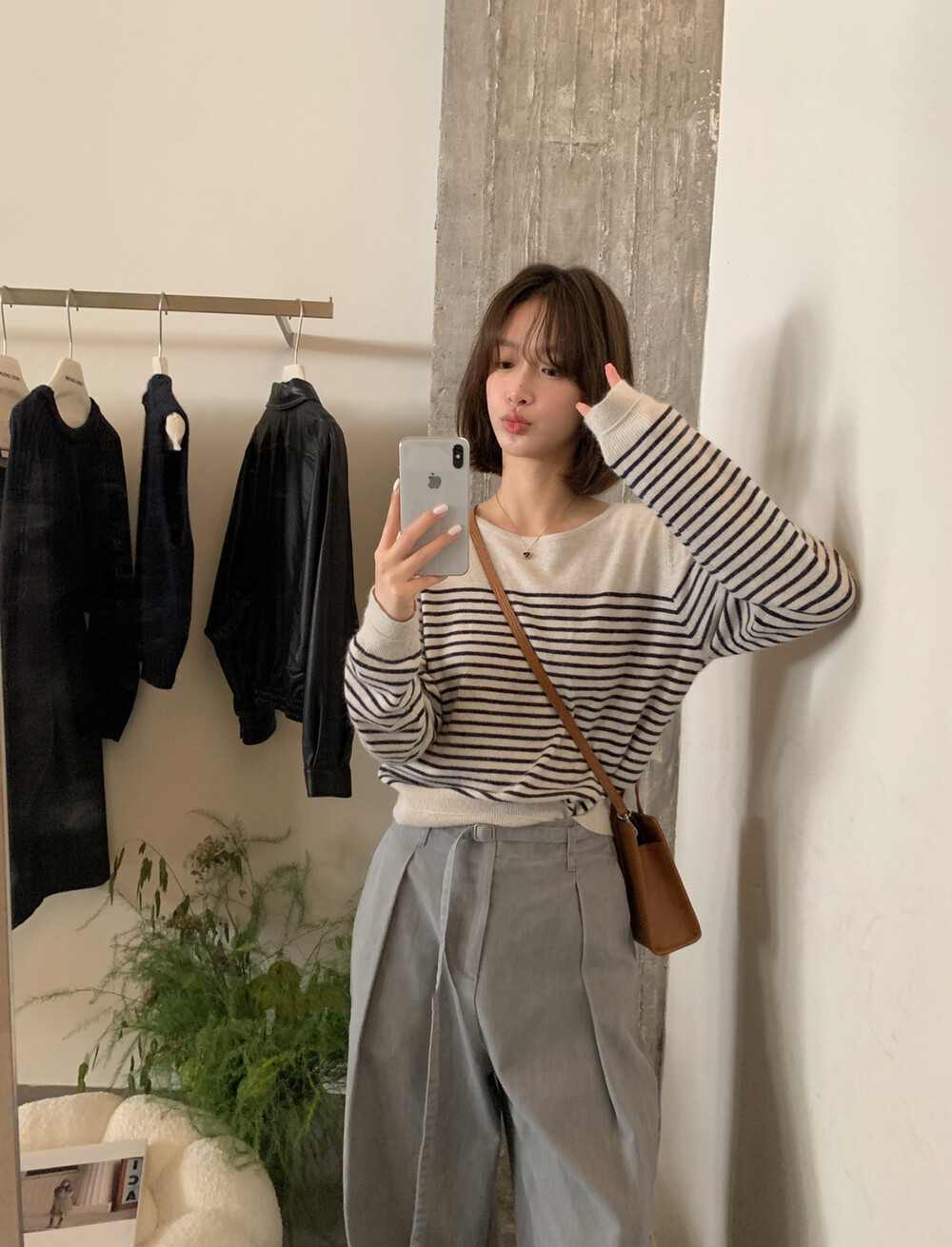 // 法式氣質間條針織上衣