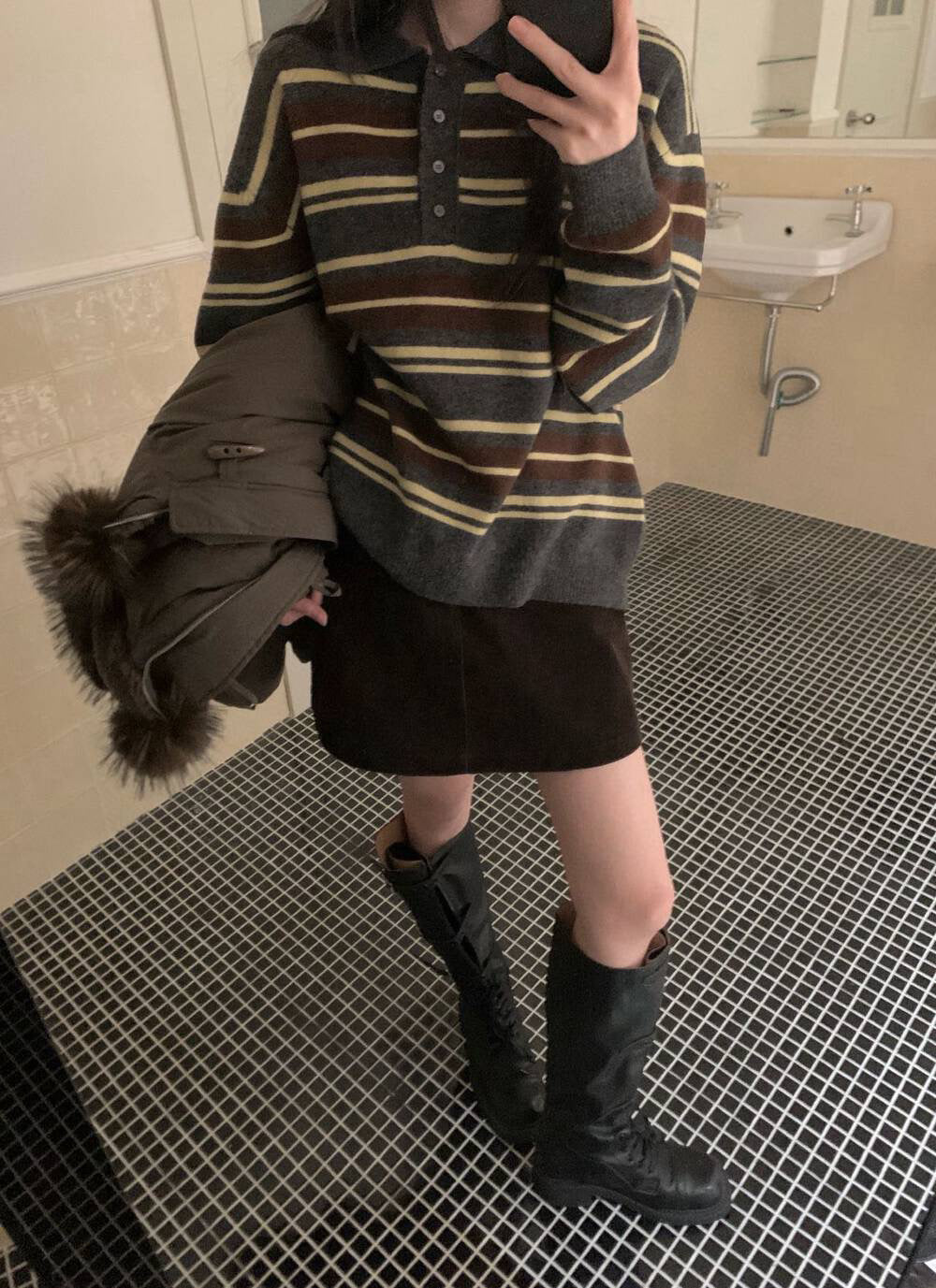 // 100%羊毛復古拼色間條翻領毛衣