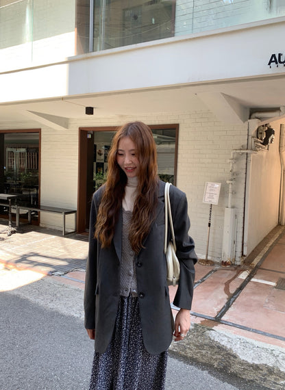 // 細節感滿滿撞色內裡西裝外套