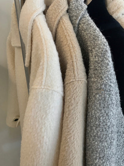 // 70%羊毛簡約翻領中長外套