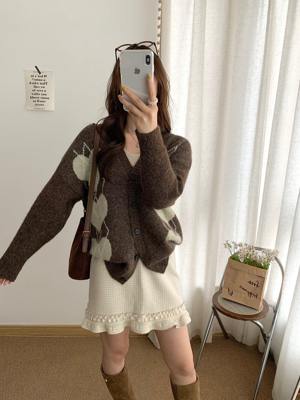 // 6%羊毛復古心心菱格V領CD