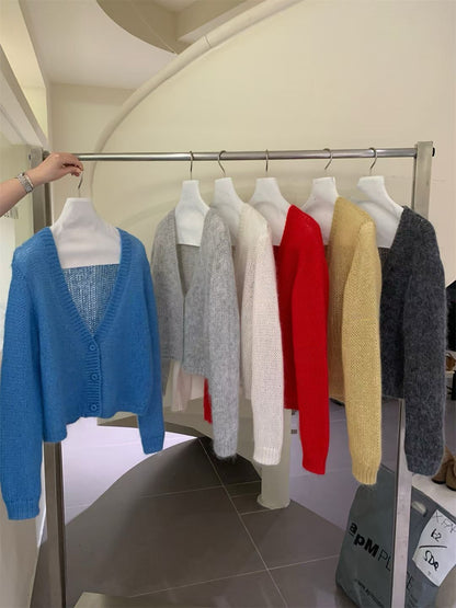 // 柔光馬海毛深V領CD