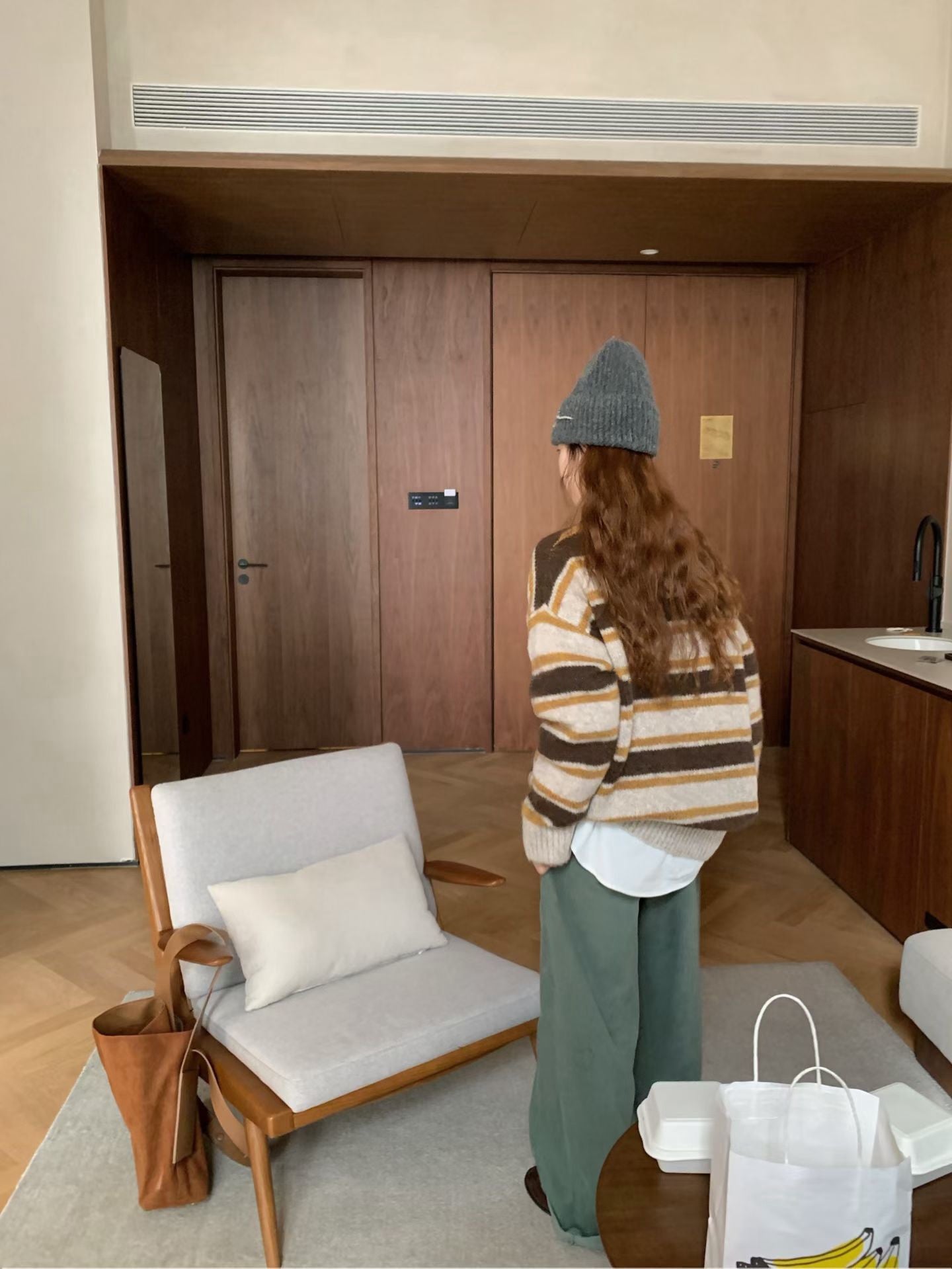 // 10%羊毛復古配色間條毛衣