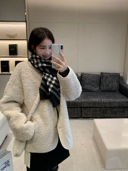 // 20%wool軟糯皮毛一體粒粒毛中長外套