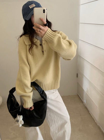 // 超韓領鈕扣粗坑紋翻領毛衣