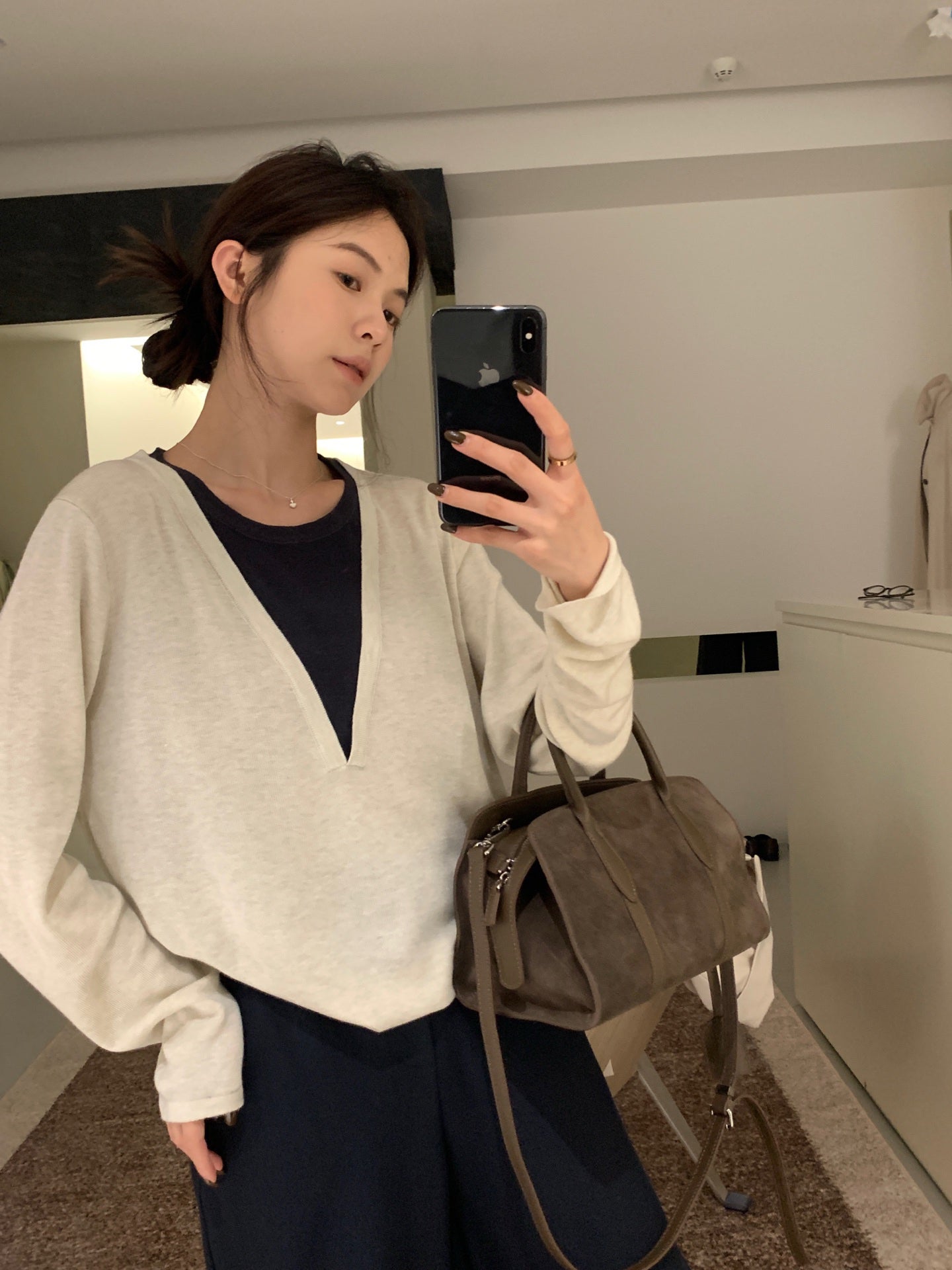 // 深V領假兩件針織上衣