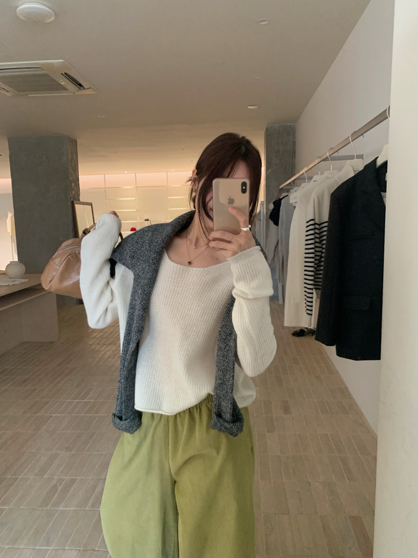 // 卷卷邊直坑紋14色短款NT