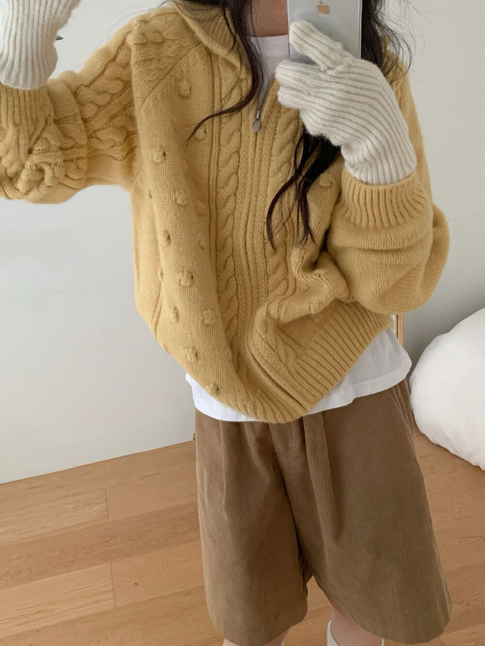 // 立體點點麻花圓翻領拉鍊CD