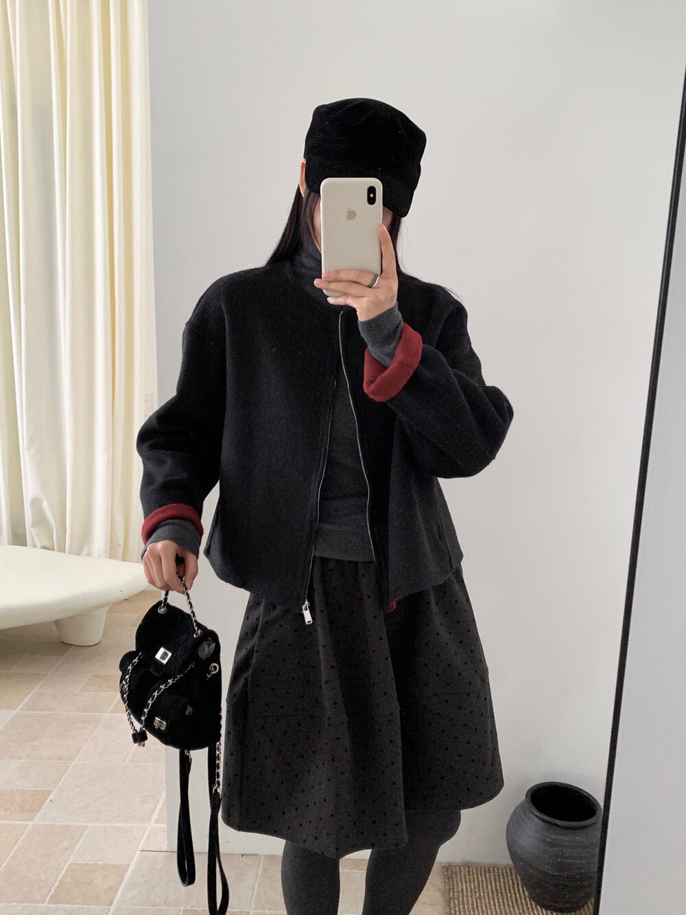 // 100%羊毛內撞色簡約圓領拉鍊手工外套