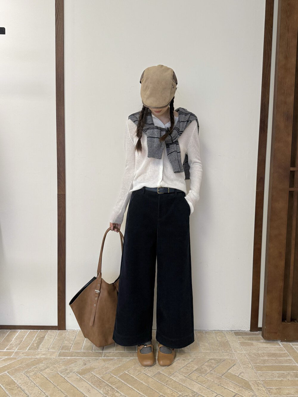 // 顯瘦版型燈芯絨直腳九分褲(連腰帶)