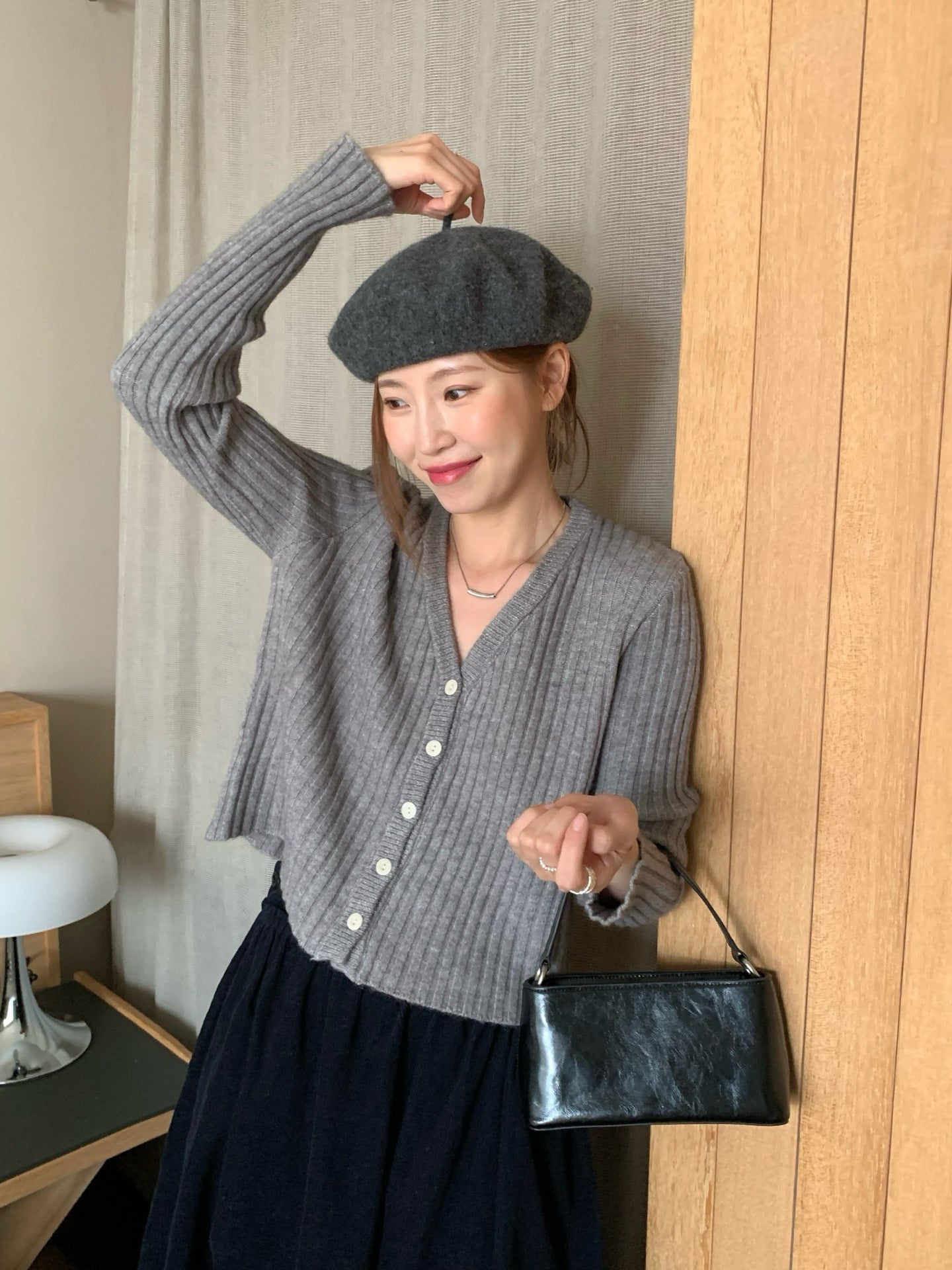 // 復古色調背後手織標直坑紋CD