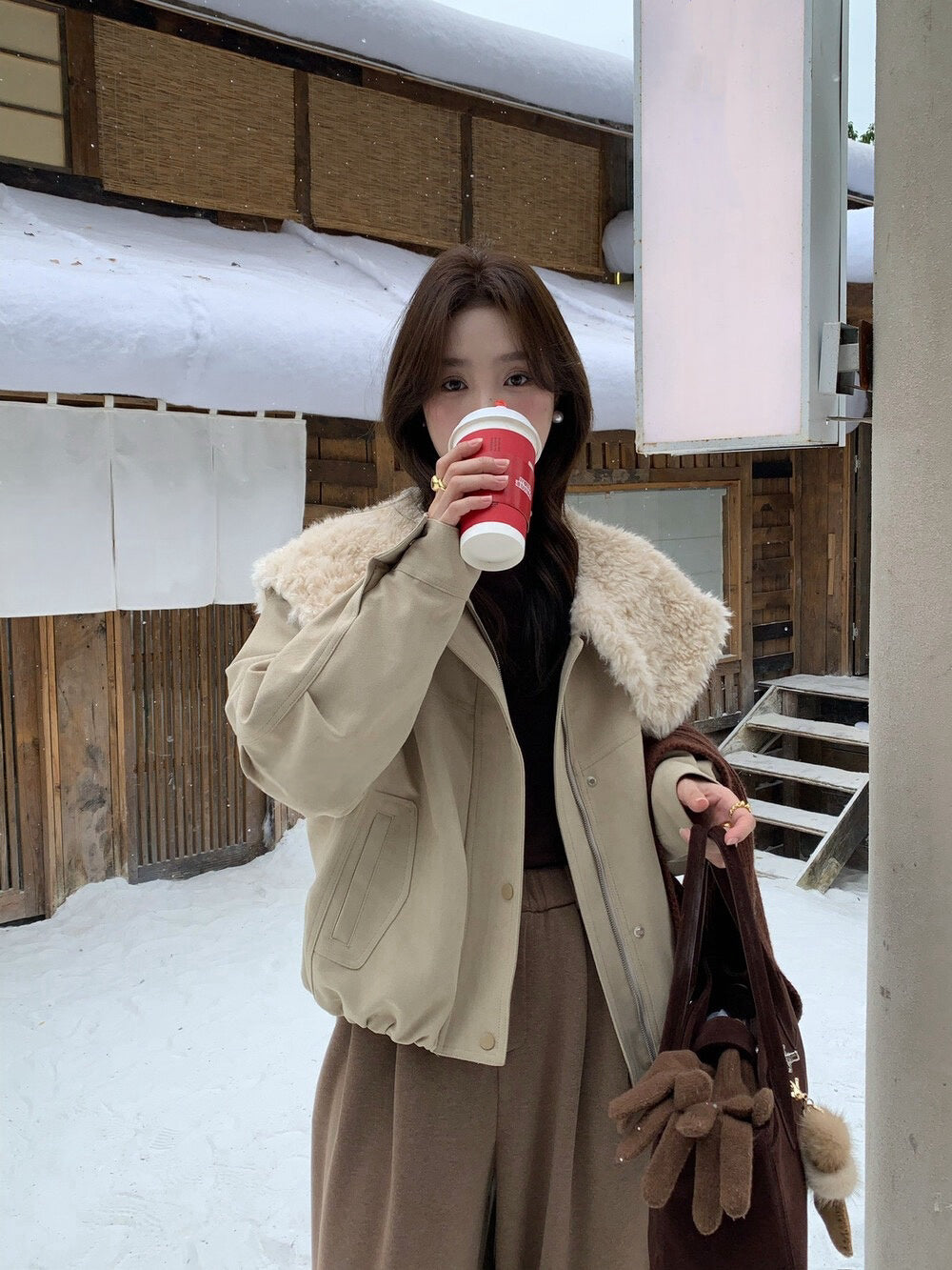 // 設計感毛毛大翻領夾棉短款JK