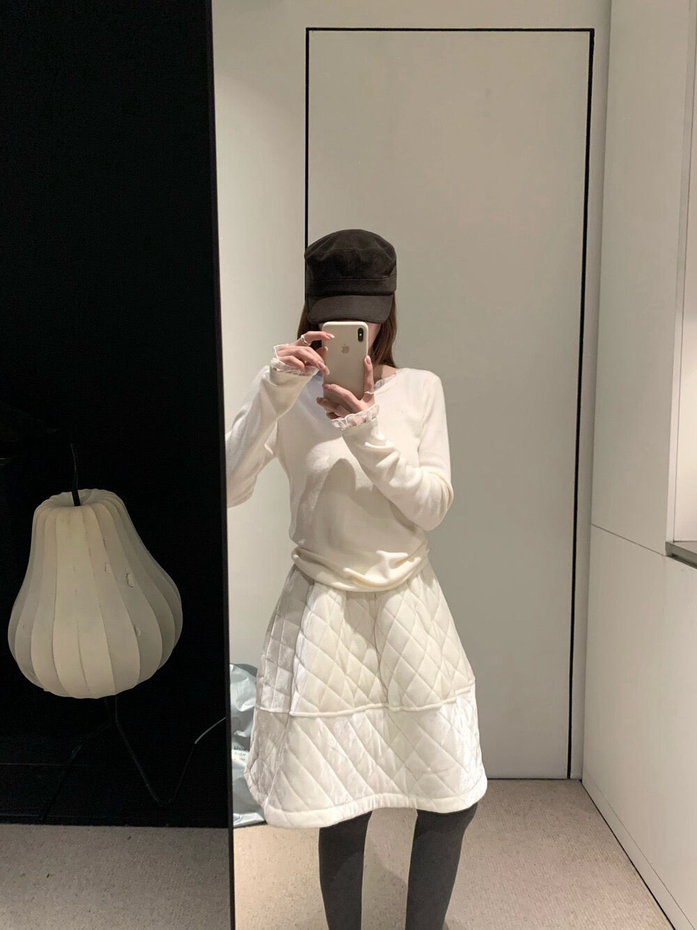 // 減齡款絲絨菱格蓬蓬短裙