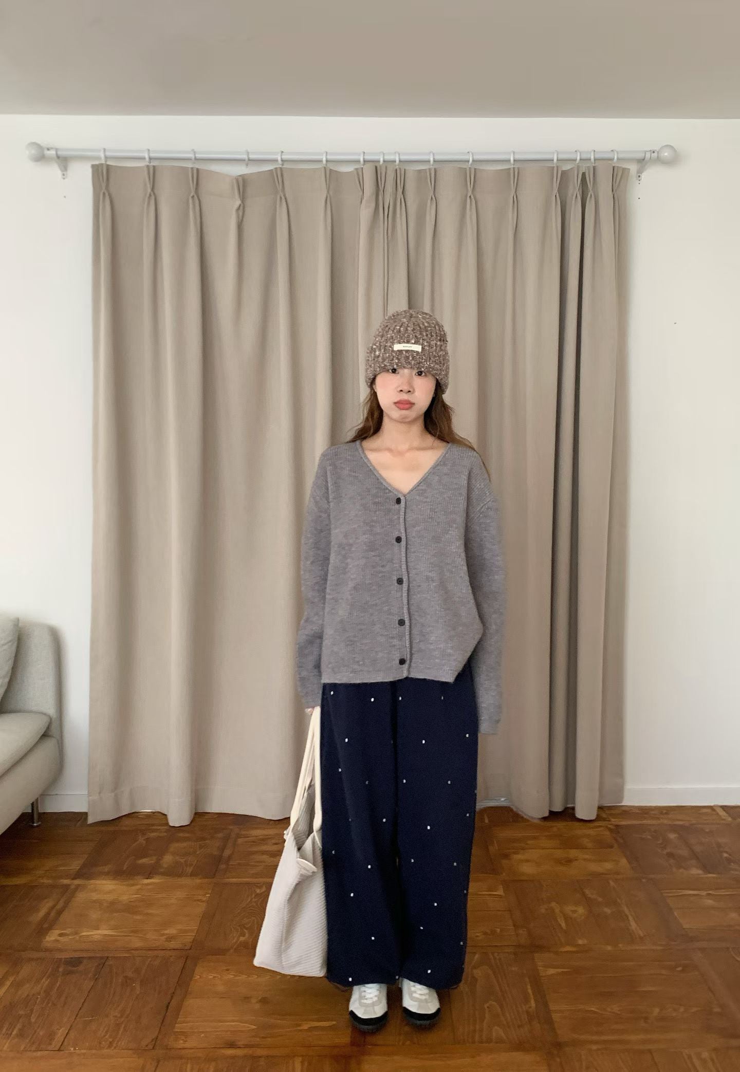 // 12色超美色系V領排扣羊絨紗CD