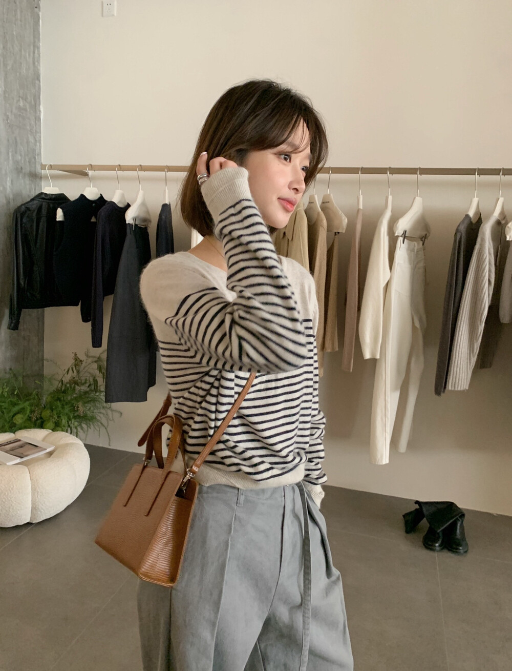 // 法式氣質間條針織上衣