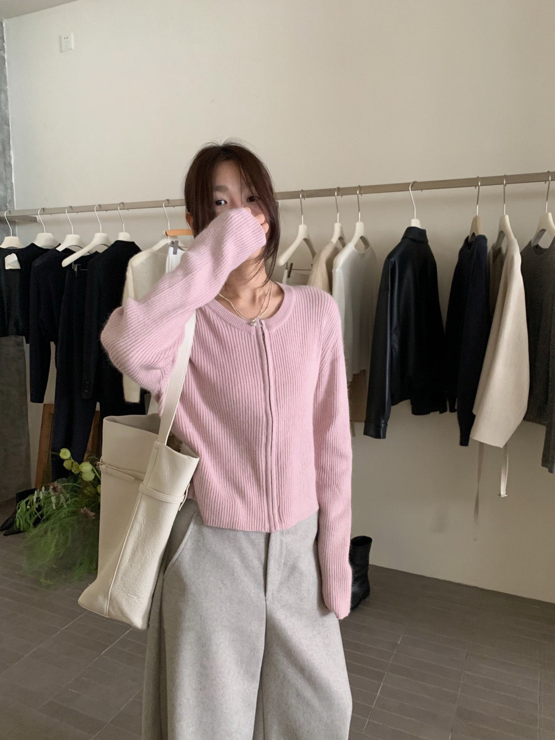 // 高質貂絨圓領拉鍊CD