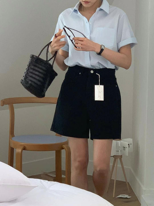 // 帥帥長度剛好的黑色牛仔短褲