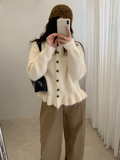 // 8%綿羊毛荷葉花邊腳排扣毛衣