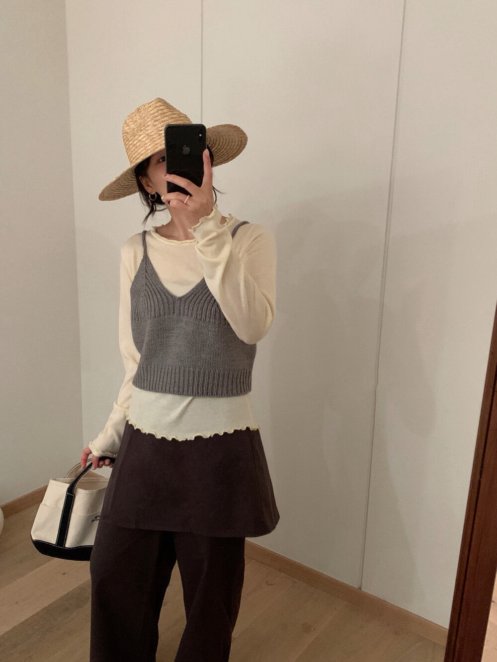 // 5%fine wool超親膚大彈性木耳邊TEE