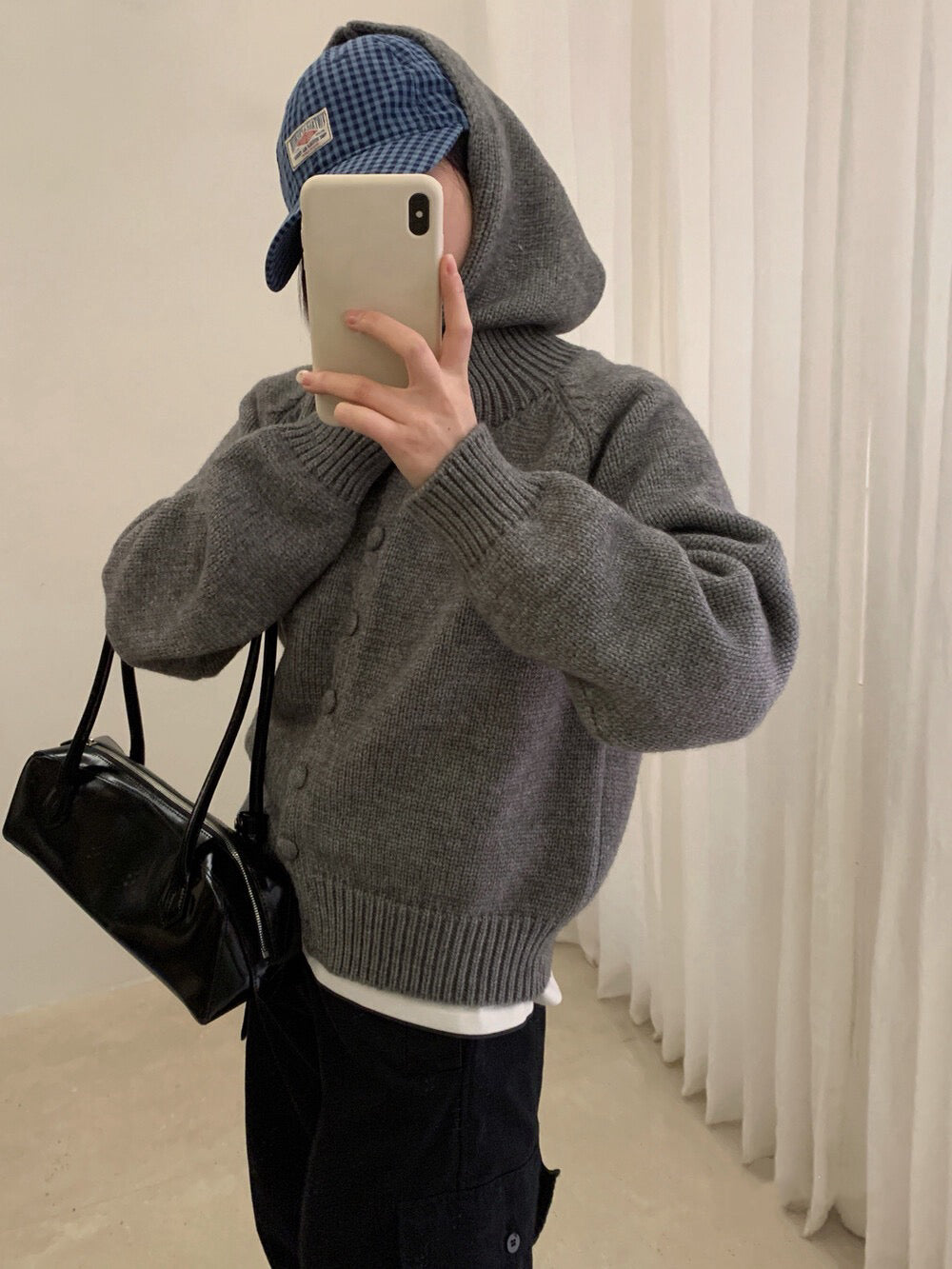 // 質感包扣連帽排扣毛衣