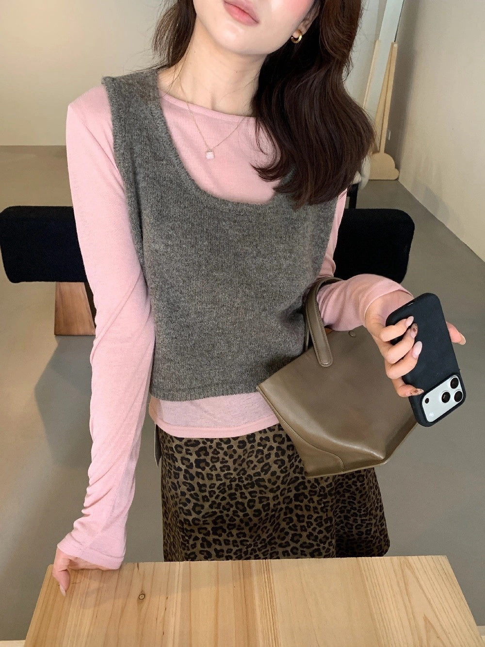 T08 / 顏色超美撞色疊穿針織背心+打底上衣兩件套