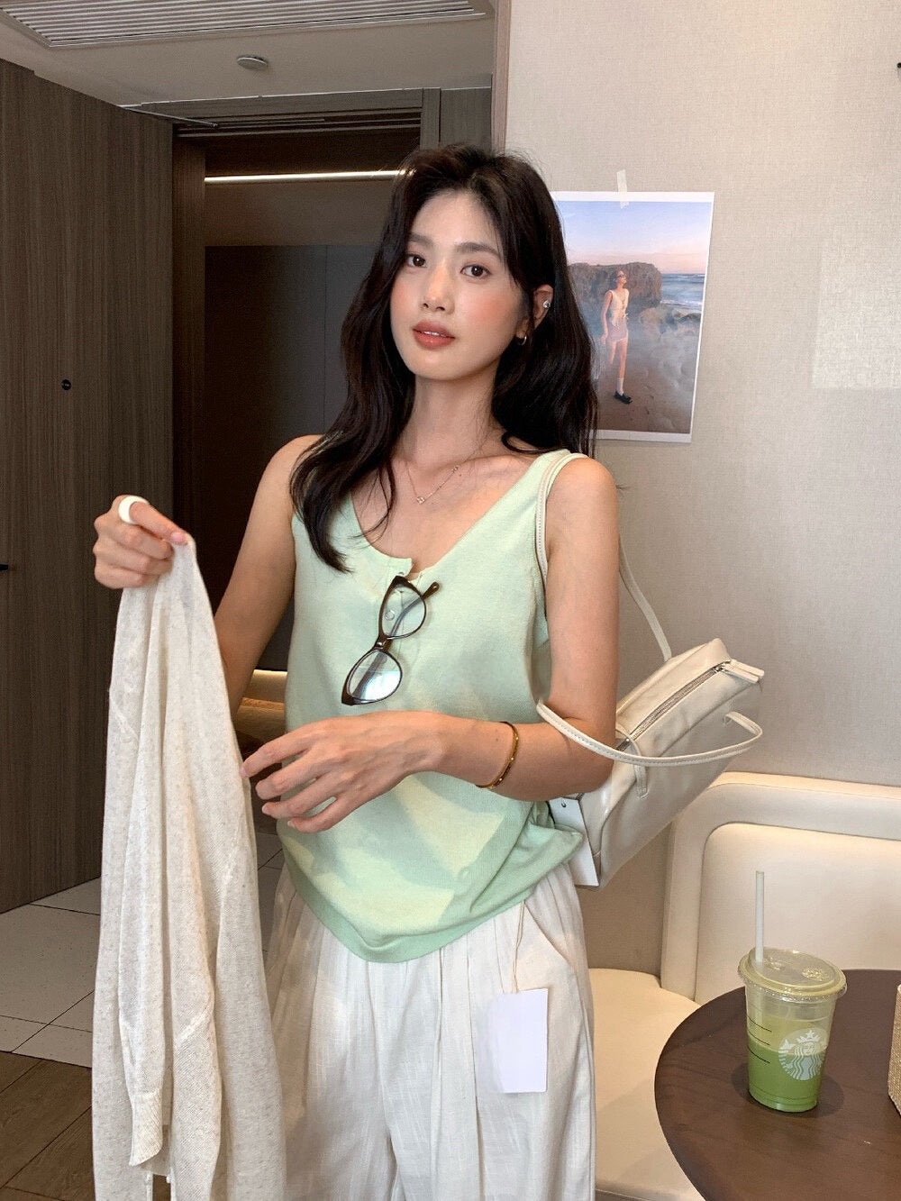 // 天絲麻U領半鈕扣夏天必入背心