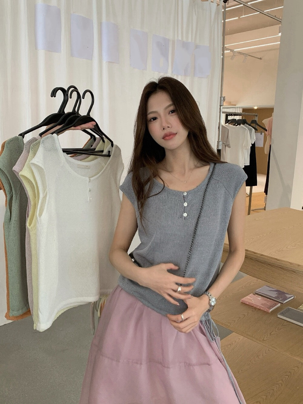 // 簡約小鈕扣飛飛袖紗線針織上衣