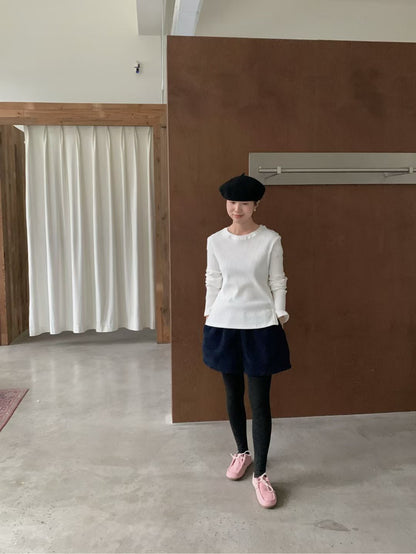 // 超顯瘦直坑紋側開鈕TEE