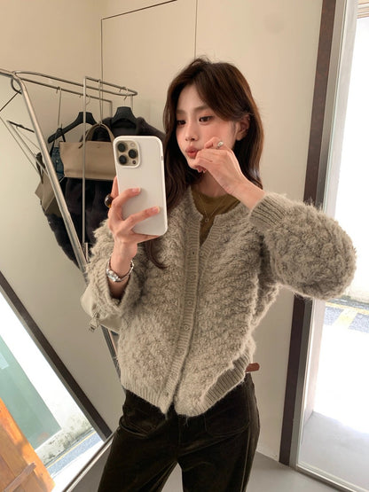 C83 / 立體圈圈紗圓領針織外套(8%WOOL)