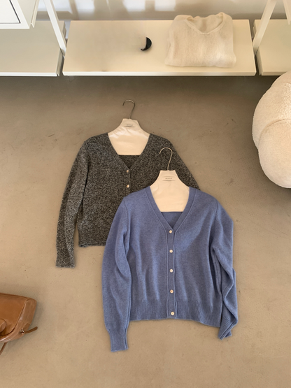 // 超soft兔絨V領CD