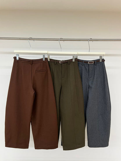 // 50%wool微寬鬆加絨彎刀褲