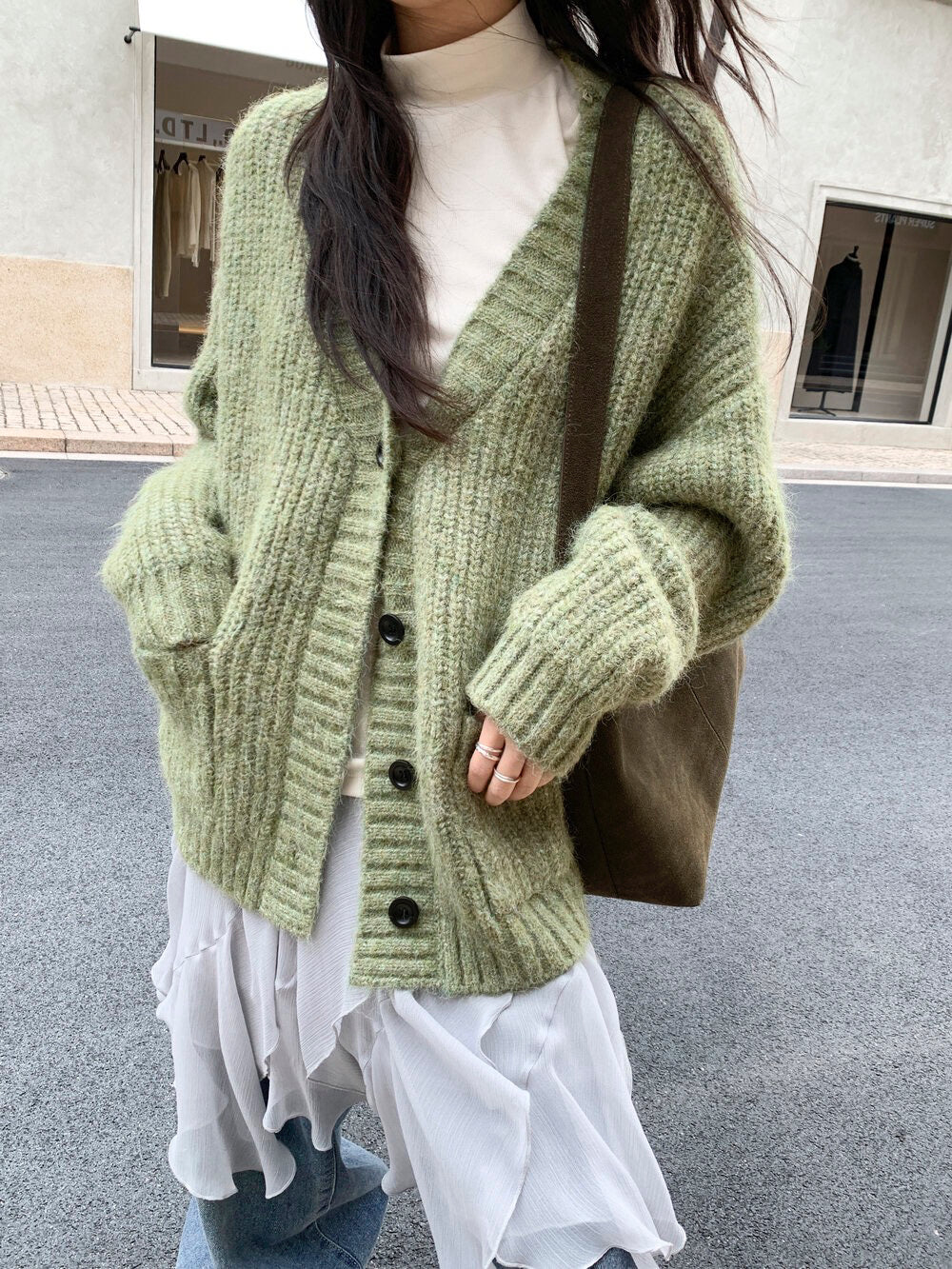 // 8%wool深v粗織邊口袋中長CD