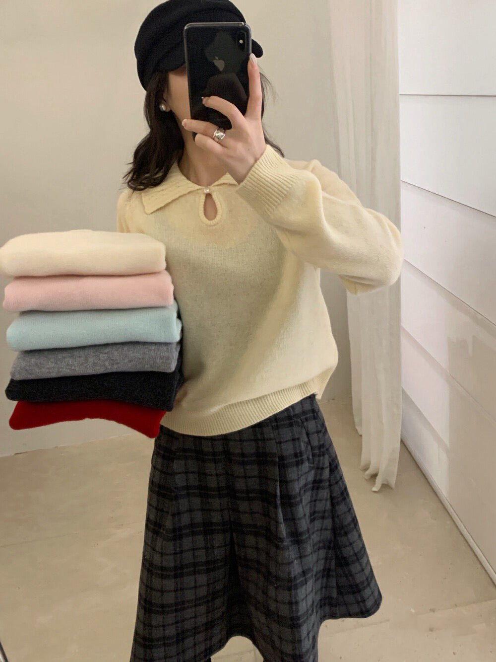 // 100%綿羊毛小鈕扣鏤空翻領NT