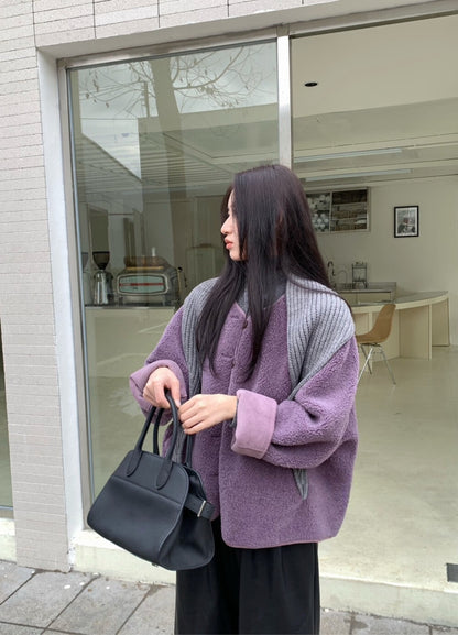 // 連披肩弧邊羊羔毛外套