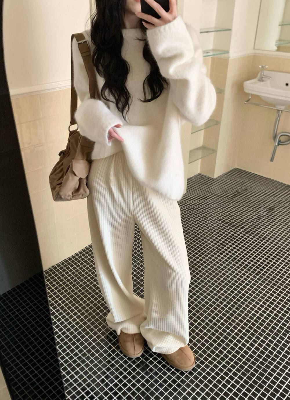 // 質感顯瘦直紋理針織褲