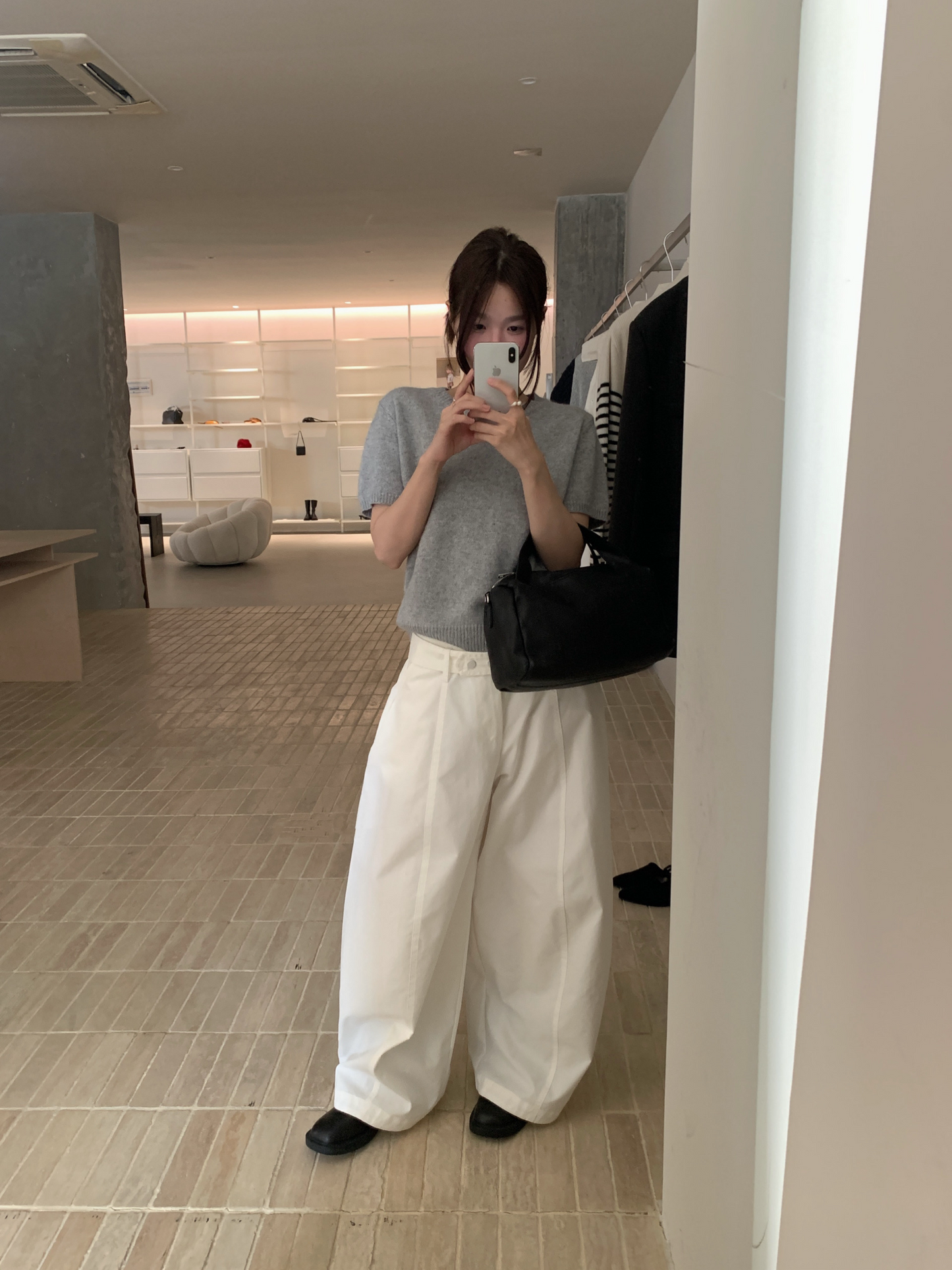 // 溫柔毛茸感raccoon短袖NT￼