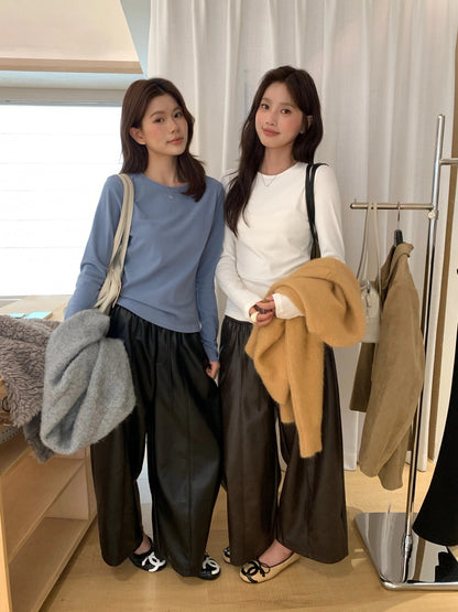 B226 / 親膚絨感淨色圓領長袖TEE