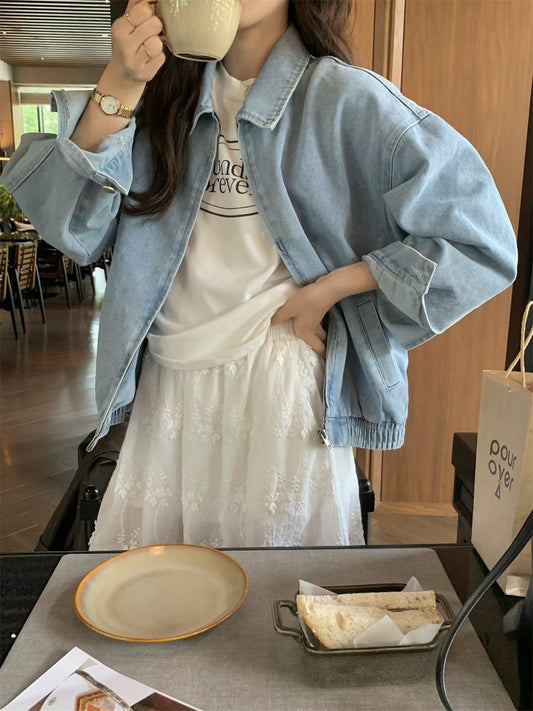 // 後刺繡lace貼布翻領拉鍊牛仔外套