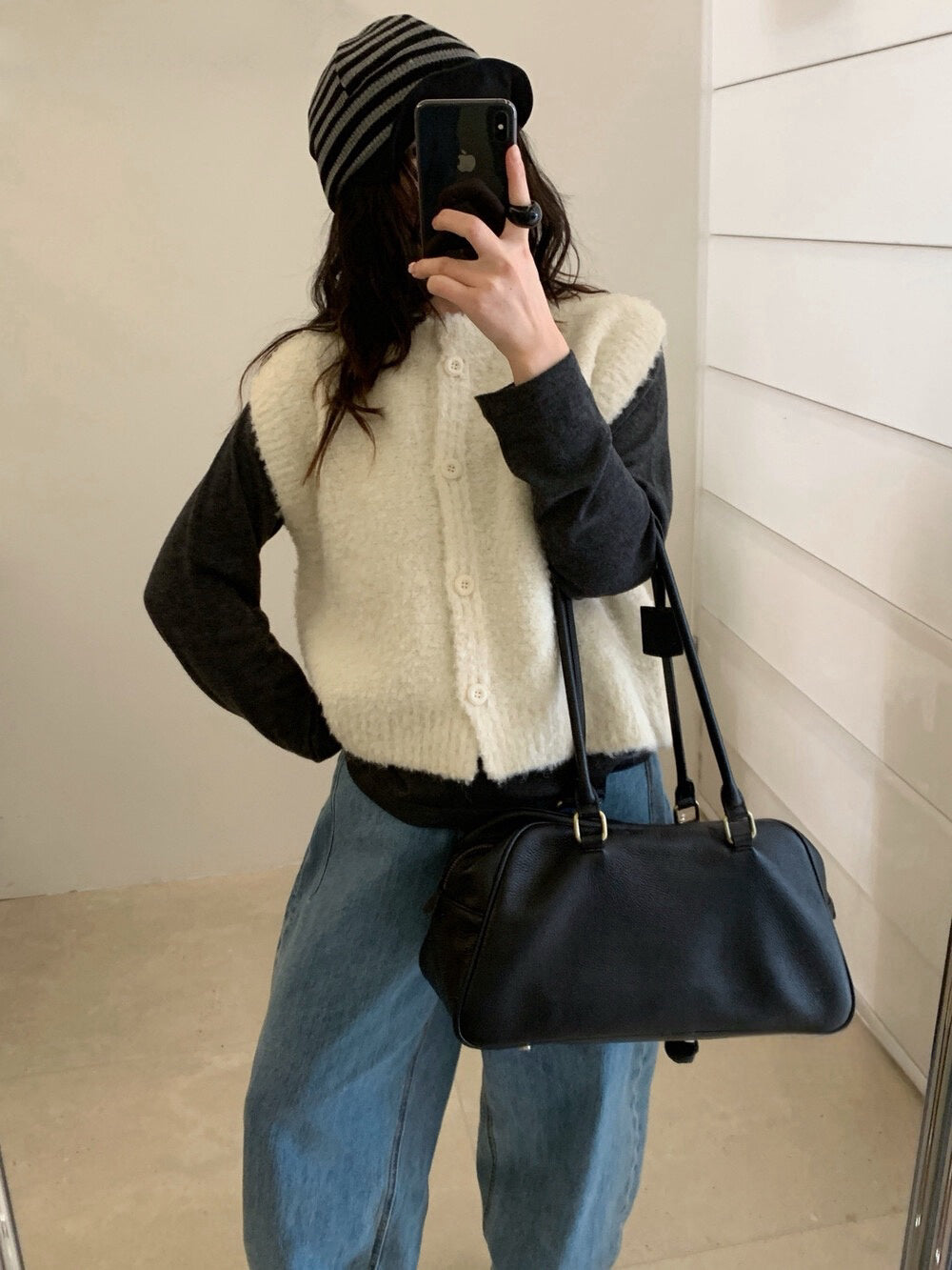 // 可愛感圈圈毛鈕扣背心馬甲￼