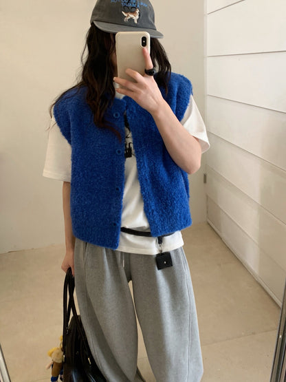 // 可愛感圈圈毛鈕扣背心馬甲￼