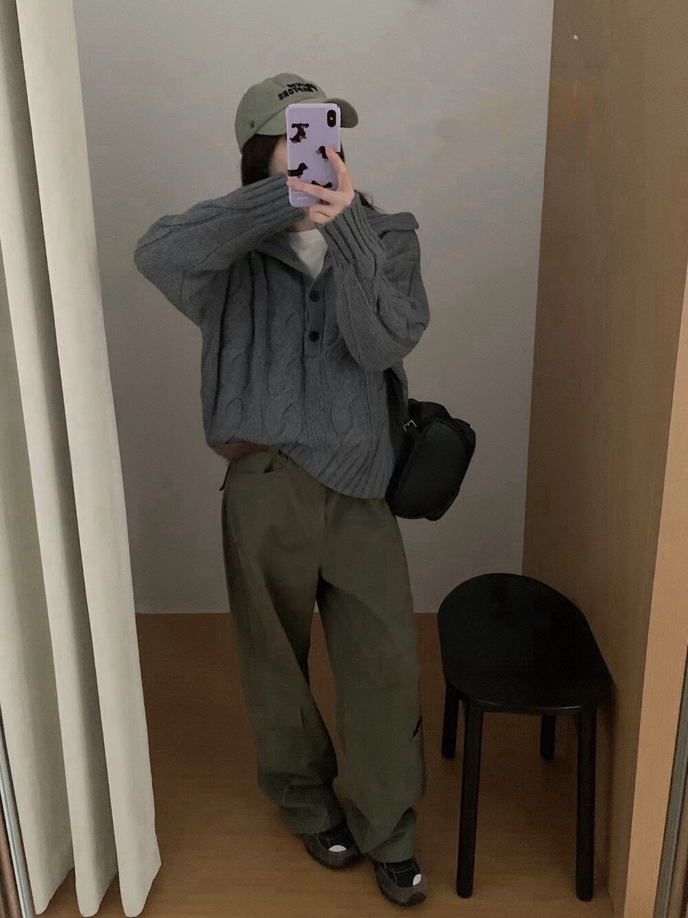 // 30%羊毛可立領鈕扣麻花毛衣