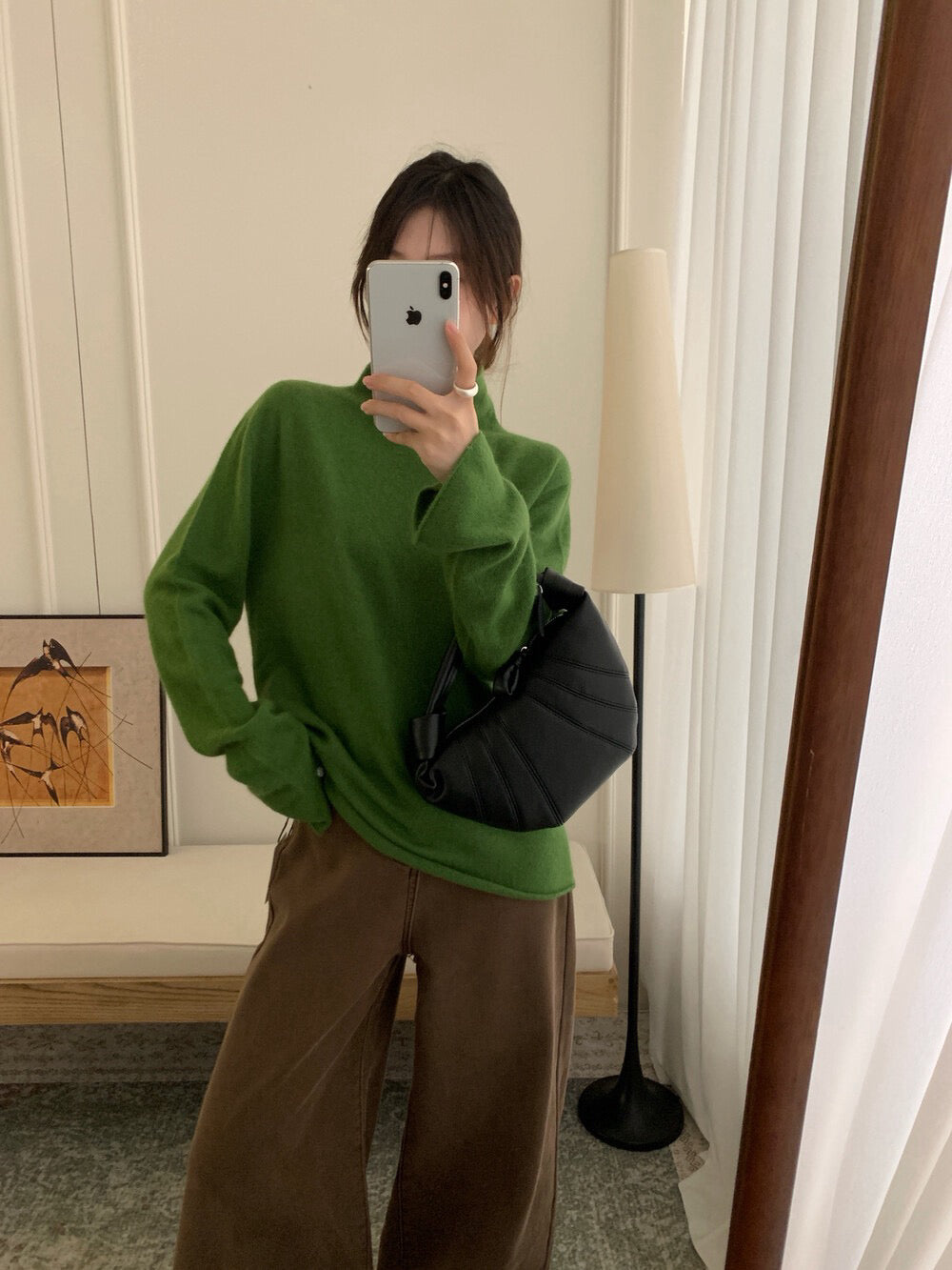 // 45%綿羊毛立領開叉袖花花鈕NT