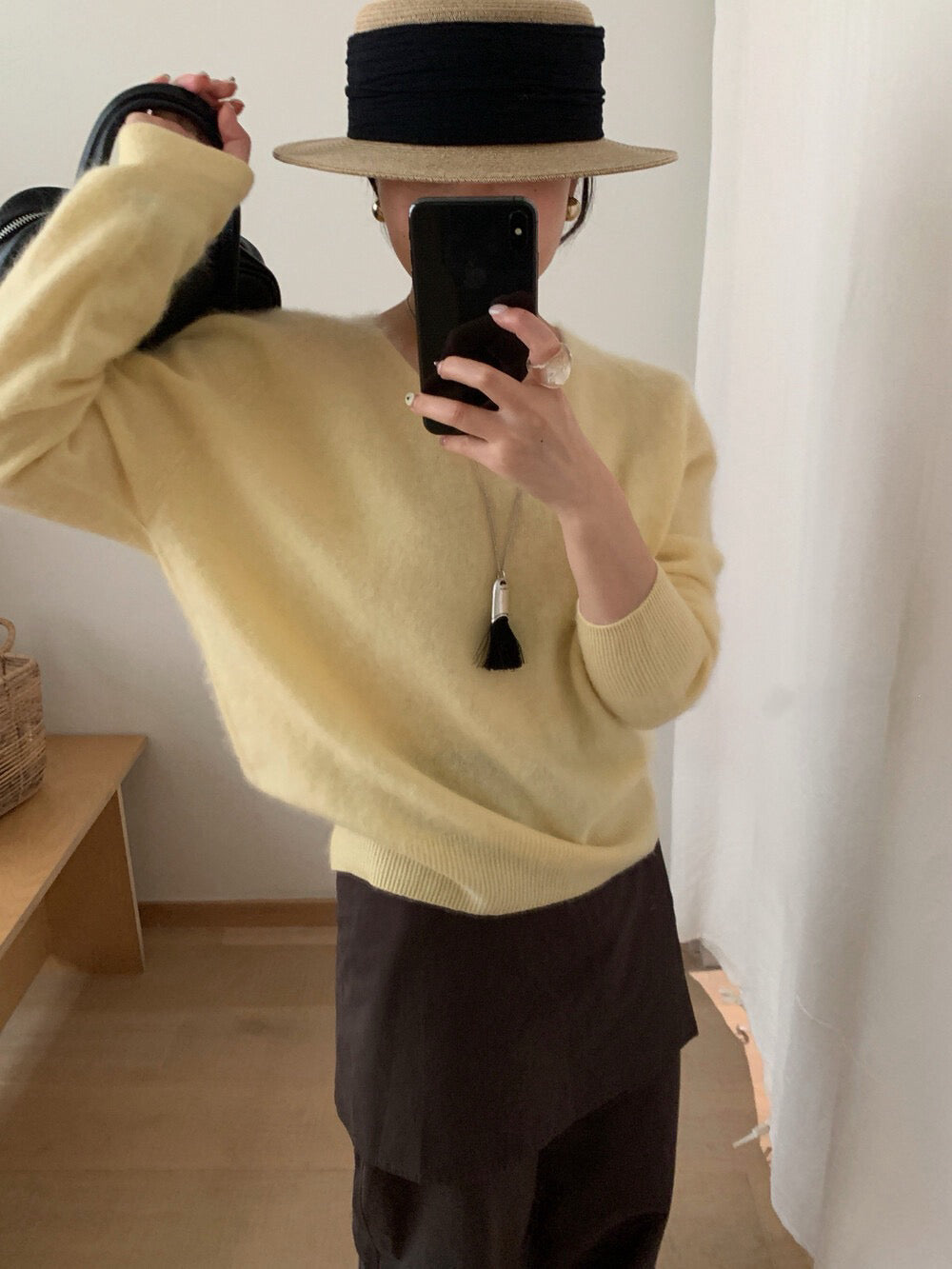 // 15色親膚羊毛拉絨工藝高級感V領NT