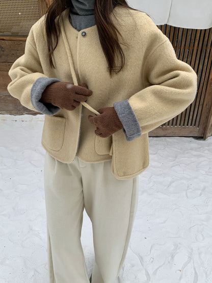 // 100%羊毛弧邊口袋特別鈕扣手工外套(連袋仔)