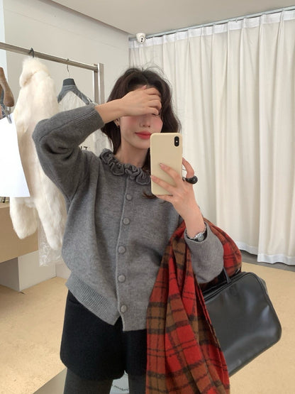 // 設計感花邊領口CD