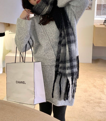 // 超舒服軟糯毛衣+短裙+袋仔三件套