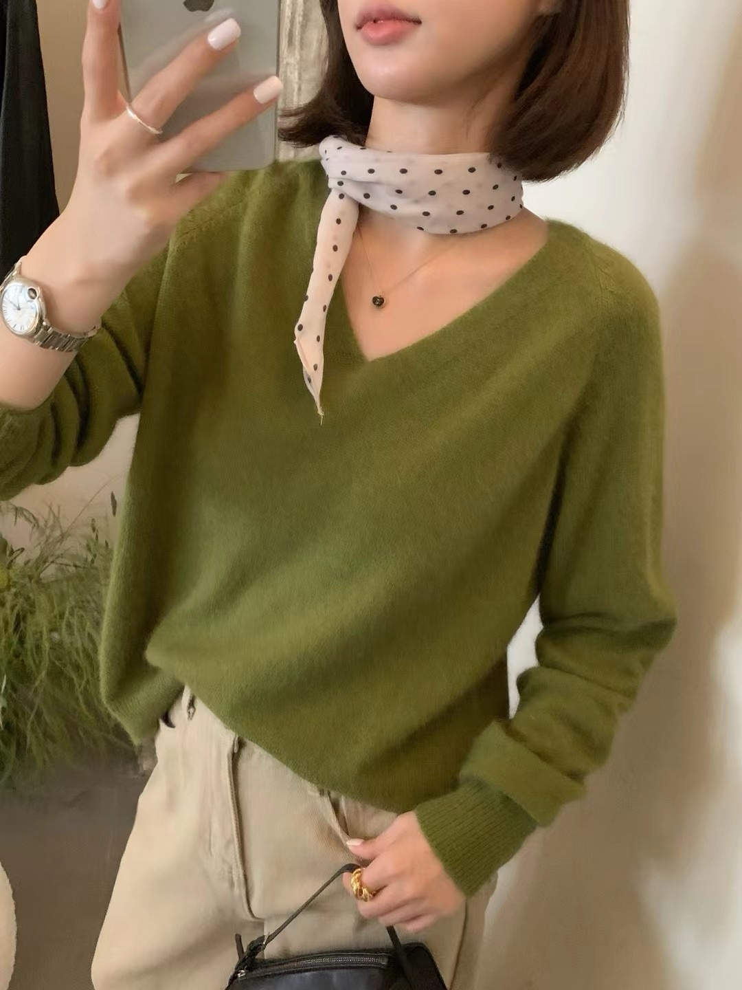 // 超高質raccoon V領毛衣