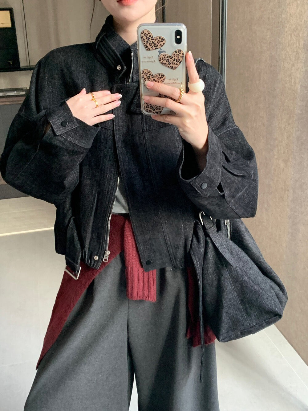 // 質感超好的雪尼爾絨帥氣短款外套